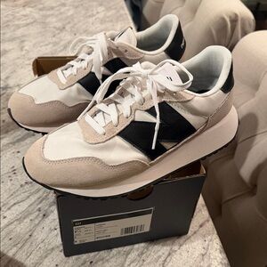 New Balance 237 White/Grey Size 9.5 Sneakers